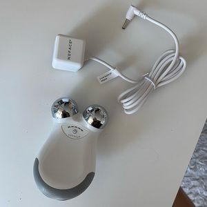 NuFace mini toning device + charger
